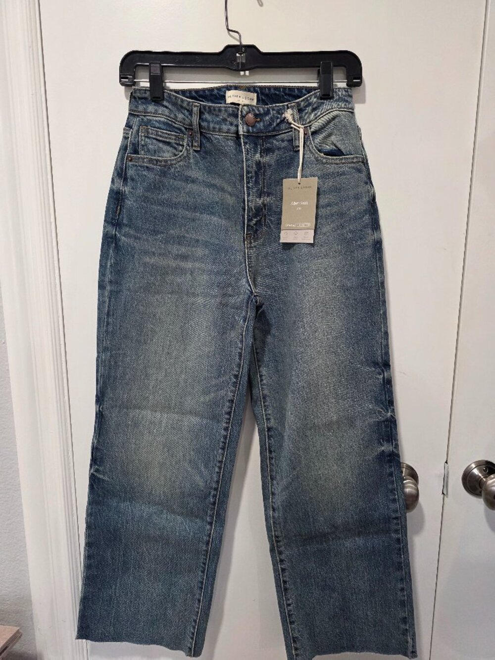 Oliver Logan Wide Leg Jeans